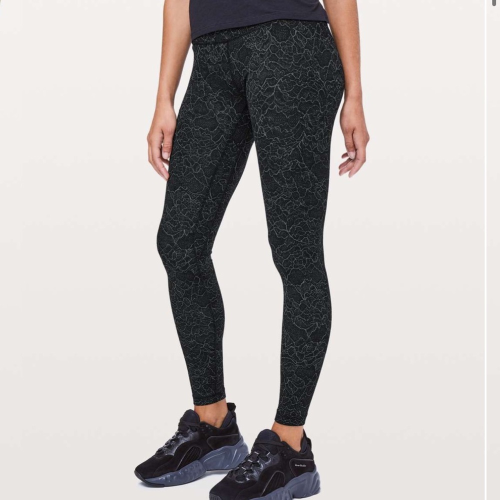 Lululemon Align Pant *Full Length 28"
Lacescape Dark Cast Black